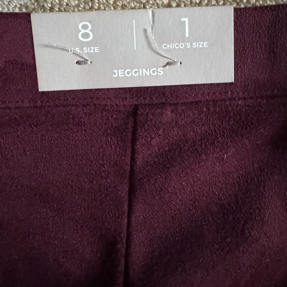 NWT Chico’s Faux Suede Jeggings Deep Merlot Burgundy Pull-On Pants Size 1 (US 8) - Picture 3 of 6